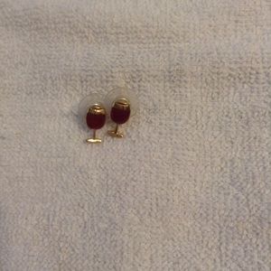 Wine studs